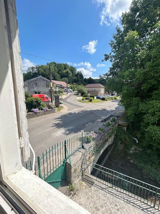 Au Bord De La Furieuse, Proche De La Grande Saline Et Des Thermes De Salins-Les-Bains Exterior photo